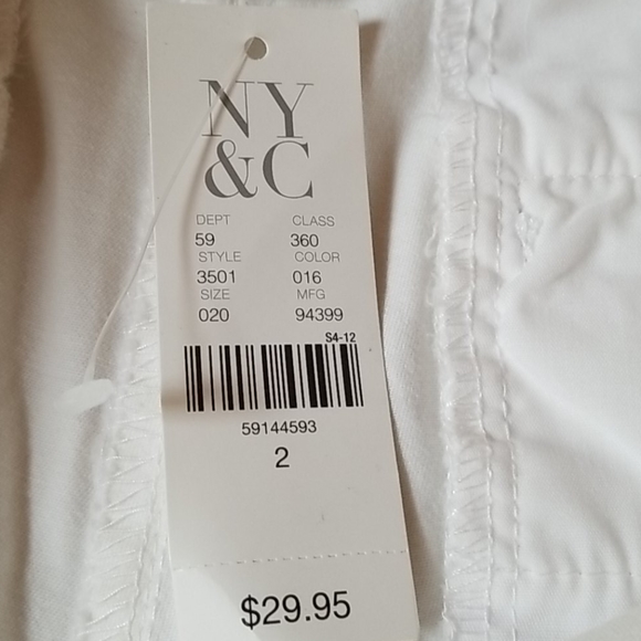 New York & Co Bermuda Shorts - Picture 3 of 5